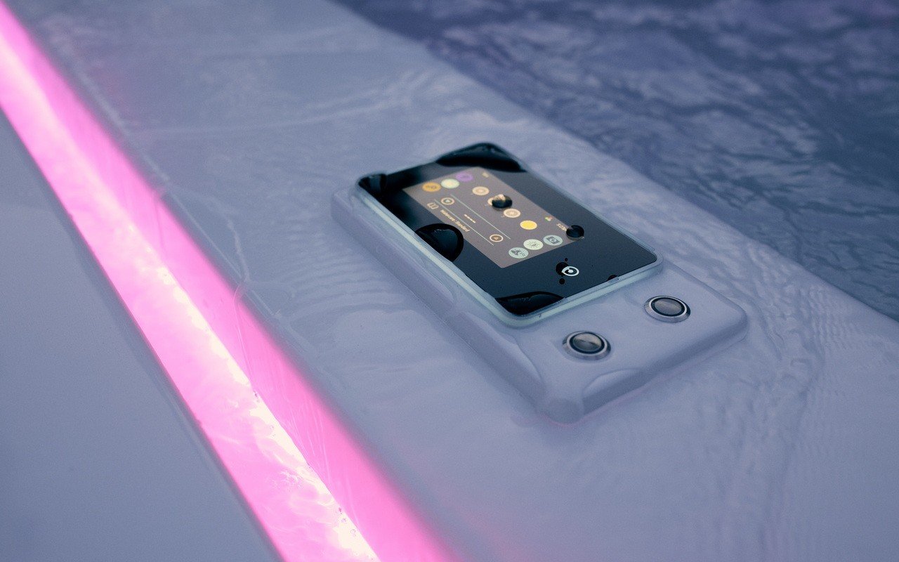 Aquatica Downtown Infinity Inground Spa - Image 14