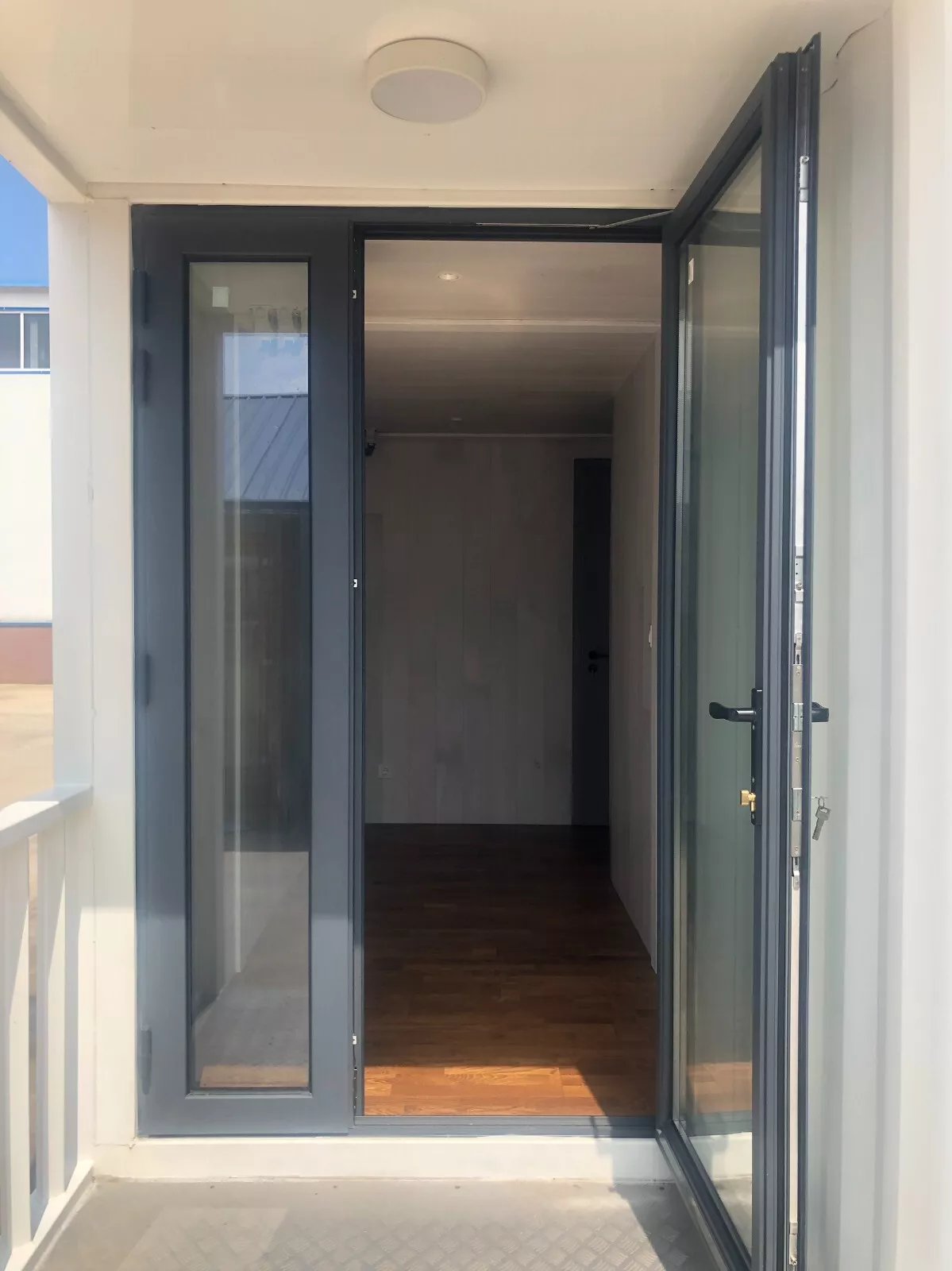 S40-C3 Modern 3-Bedroom Container Home - 960 ft² - Image 5