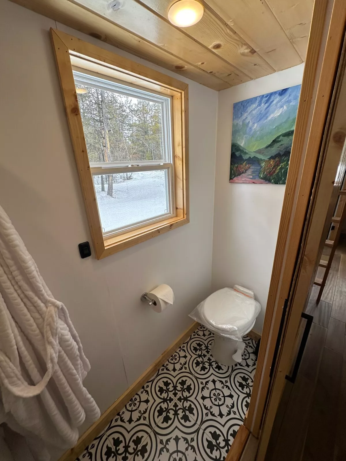 New Fully Furnished Tiny House on Wheels - Image 8